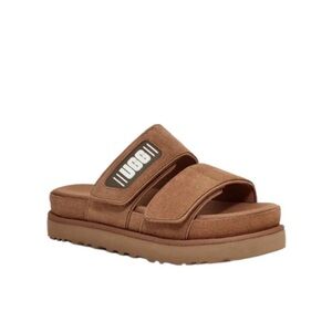 UGG - Greer sandals - gently worn - size 9